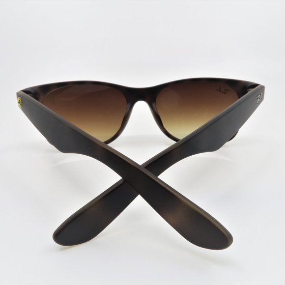 Ray-Ban RB2132M F609/33 54mm Wayfarer Ferrari - Picture 7 of 8